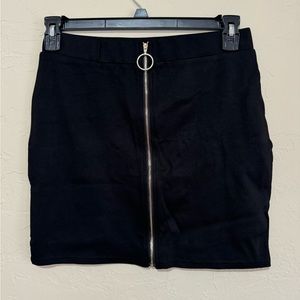 Stretchy Large Mini skirt Black